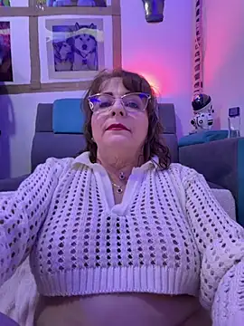 SOFIA_MATURE_123 - Come on guys, let's fuck Sofia hard