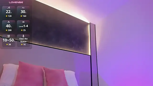 Lola_cheerry - sensual dance and completely naked