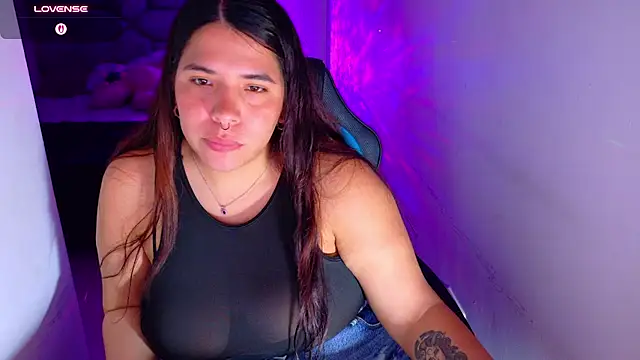 Karlathompson1 - make me undress and spank me good