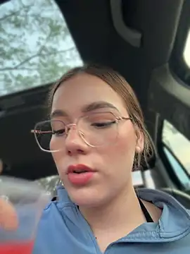 NicoleCut