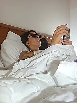 Sexy7883 - @tits Outside +3 min control best tipper