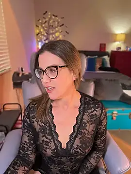 MaiseKnox - NEW TOY REVEAL ✨ MAKE ME CUM