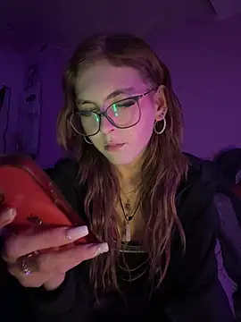 Alina-420 - Show Pussy