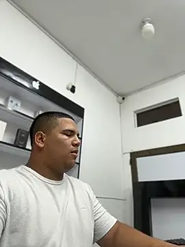 Patricio_02 - MASTURBATE MY FRIEND CHARLE'S COCK SPIT
