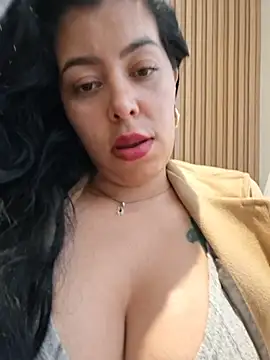 Luianna - Oil show, spank my ass