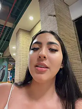 I_AM_SOPHIE_ - NAKED IN THE DRESSING ROOM OF THE CC
