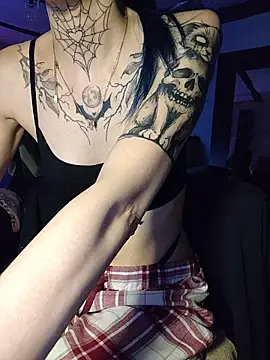 Smokaxhontas - show Boobs + eincremen