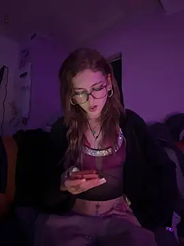 Alina-420 - Show Pussy