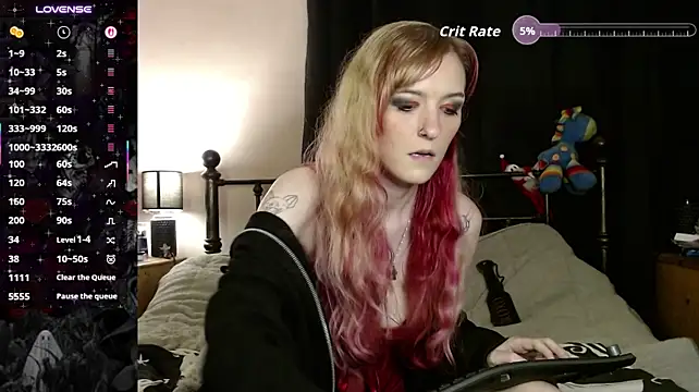 EllieeRose - massage tits