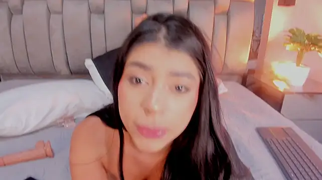SaloSandoval - teasing ass in doggy no panty