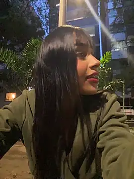 Mariangel_11 - no panties in the park 😈