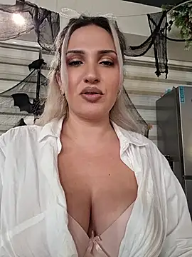 LaylaBlakes - Control toy for 5 mins