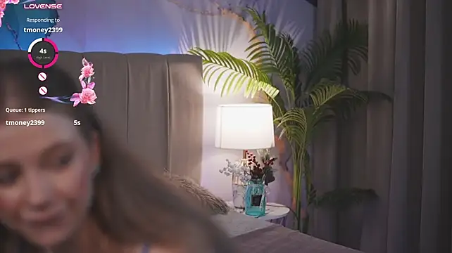 SunnyLay - striptease