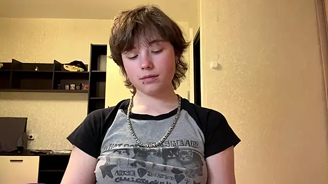 Nellyts - something secret involving a vibrator