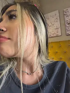 ManuelaVeeleez