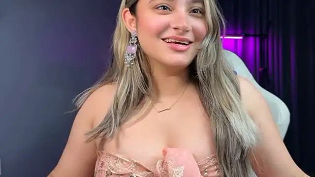 Demieliss - ''''shower some love'''''🦋 🎀