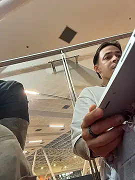 Dominiofit - Hard cock in public 5 min