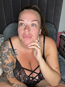 Cookieex - LT gets a cheeky video