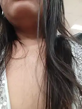 Julieth_hot-69 - Topless in the store 😈🍒