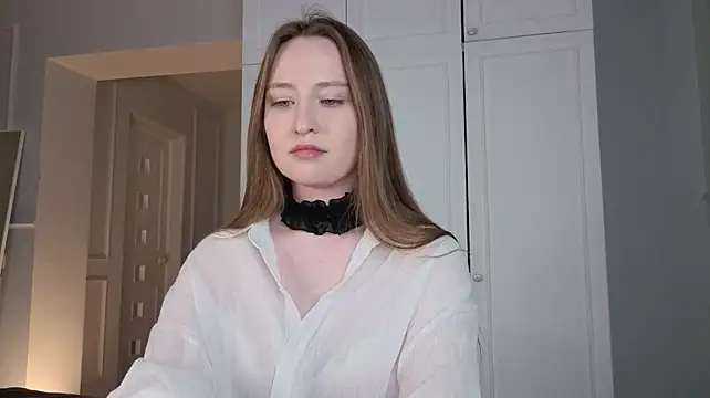 AveryFondell - My fingers want to play with my breasts