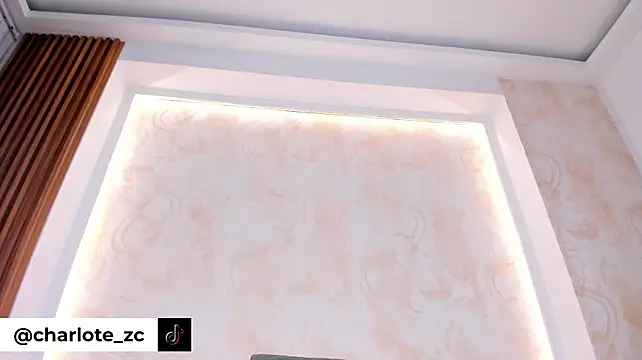 Charlote_zc - show my pussy🍓