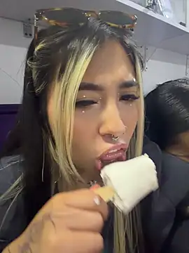 ManuelaVeeleez