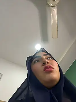 Malika_Noor - doggy position + buttock spread😏