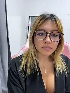 Doll_liaa - spanks pussy x6