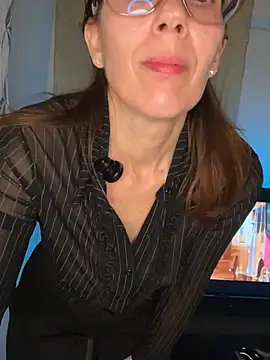 Daniela12339 - Tu profe hot está aqui❤️🔥