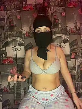 Dina05 - لحس الحلمات اخراج حليب🥵🍑🔥