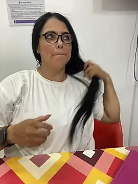 LaTeniente - spanking on the bottom