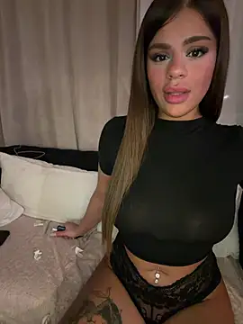 BellaaVixen - Fuck missionary in live !