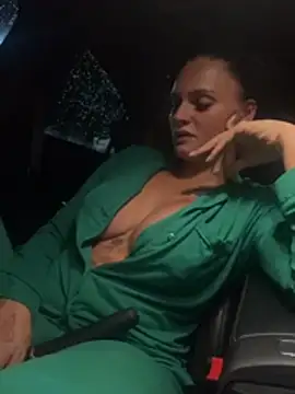 Destinylovex - Boobs out in car 😈