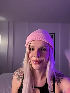 RubyLunaa - Suck dildo slowly