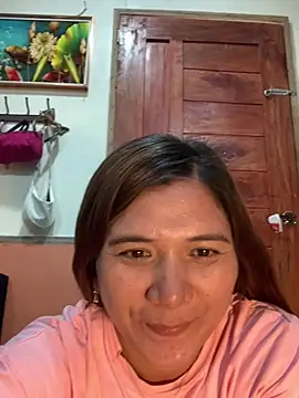 Ur_YuSra - Tip to tease me,til off panty and play😍