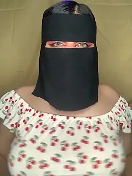 Loly- - انيك كسي علي العام 💋