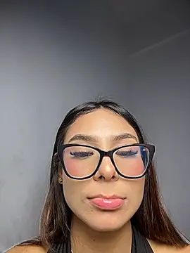 Amira_cute2 - ride dildo/control 4 time