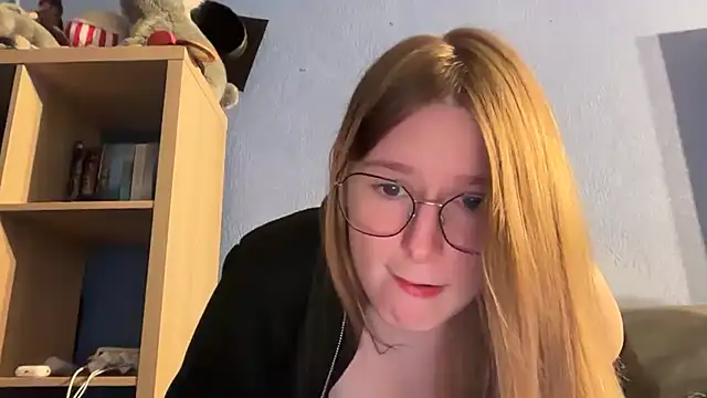 Thepretiestgirlhere - je crache sur mes seins 💦🍒