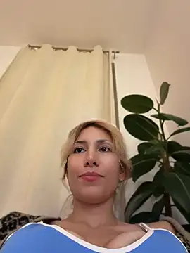 Suyneslii - Ass Flash