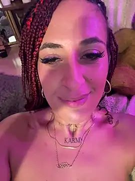 CarolaDrago - Squirt on my Teddy Jr 💦🧸