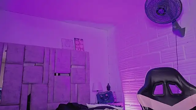 BonnieAnderson_ - ride dildo from back