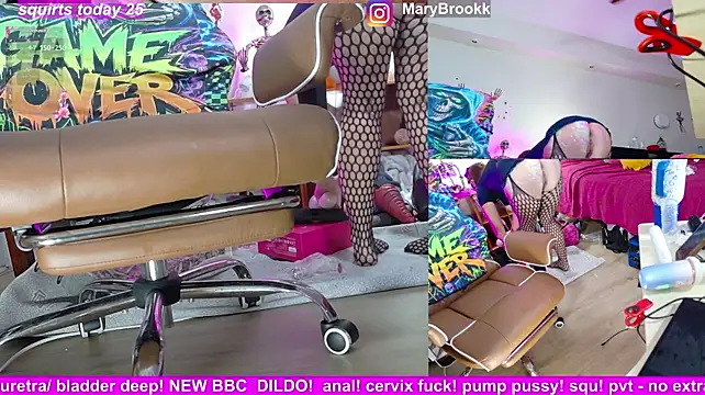 MaryBrook1 - hummer in ass