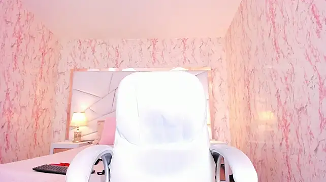 Emily_Whinfre - FINGERING PUSSY + VIBES ON CLIT 😋
