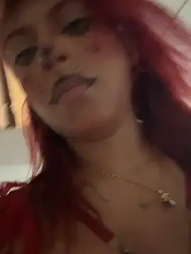 GiaRedd - Cucumber in my pussy 🥒😳