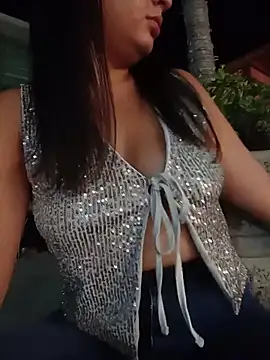 Julieth_hot-69 - Topless in the store 😈🍒