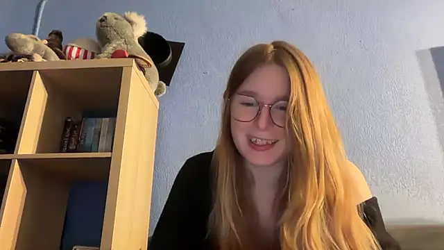 Thepretiestgirlhere