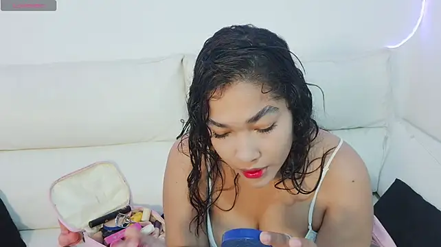 Charlotte-Aurora - Oil tits 🍒