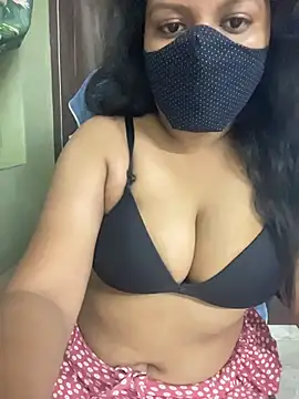 Tamil_Azhagie - 10mins apply oil in boobs