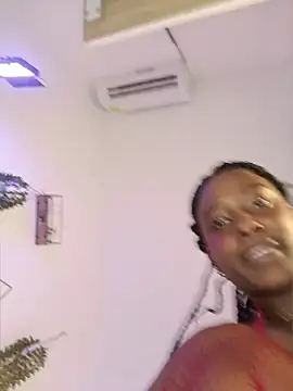 Yara-ebony - PLAY PUSSY CLOSED UP 🥵🥵