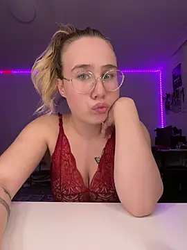 MarieHofer19 - 🤭rub my pussy